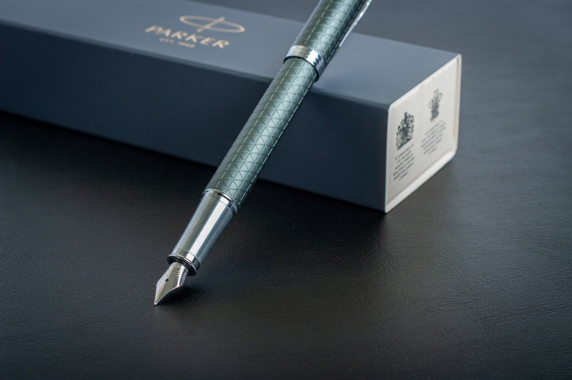 Urban premium. ручка перьевая parker 2030950 стальная. ручка паркер шариковая urban premium metal. Parker urban premium pearl metal chiselled 76627. ручка-роллер parker s1931659.